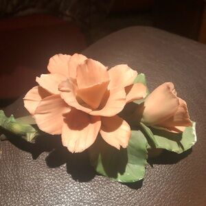 Elegant Peach Rose Accent by Capodimonte